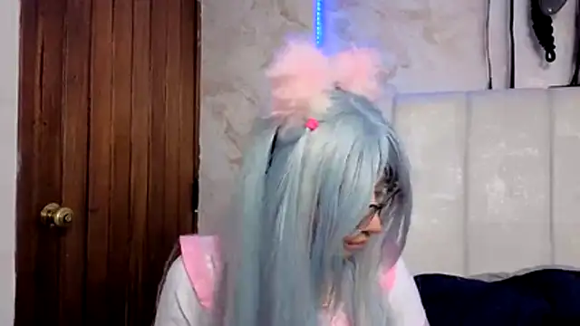 Snapshot of VioletxBloom chatting on 30, 11, 2025 VioletxBloom online show from 30, 11, 2025