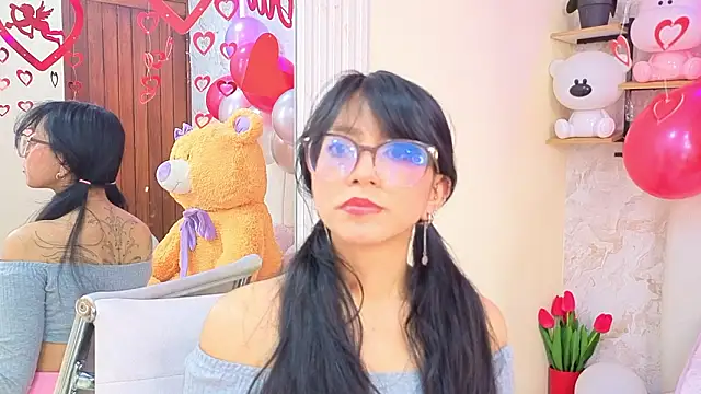 Snapshot of VioletxBloom chatting on 12, 2, 2026 VioletxBloom online show from 12, 2, 2026