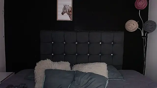 Snapshot of nicolee_8 chatting on 8, 11, 2025 nicolee 8 online show from 8, 11, 2025