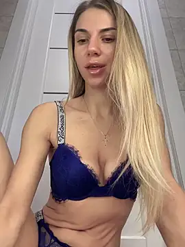 Snapshot of Prettie_Katrin chatting on 1, 11, 2025 Prettie Katrin online show from 1, 11, 2025