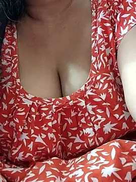 Snapshot of Miss_Sija chatting on 21, 11, 2025 Miss Sija online show from 21, 11, 2025