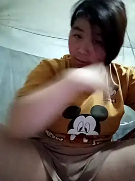 quynhkoolbae online show from 17, 4, 2026