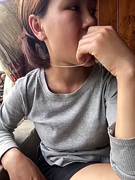 Snapshot of May_nhi chatting on 16, 6, 2026 May nhi online show from 16, 6, 2026
