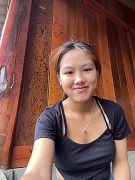 Snapshot of May_nhi chatting on 3, 7, 2026 May nhi online show from 3, 7, 2026