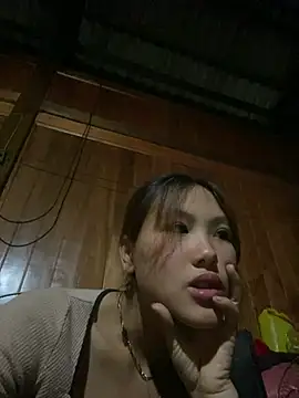 Snapshot of May_nhi chatting on 28, 7, 2026 May nhi online show from 28, 7, 2026