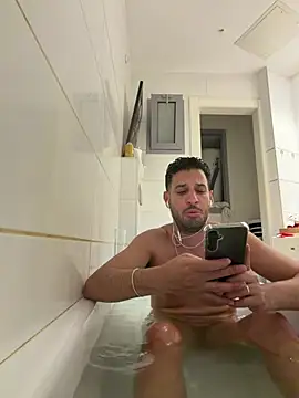 husbandandwifetobe online show from 25, 4, 2026