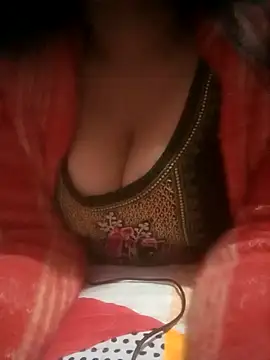 Snapshot of TINASONI chatting on 18, 12, 2025 TINASONI online show from 18, 12, 2025