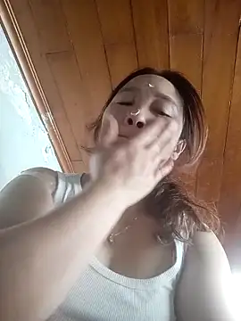 miumiu 00 online show from 6, 3, 2026