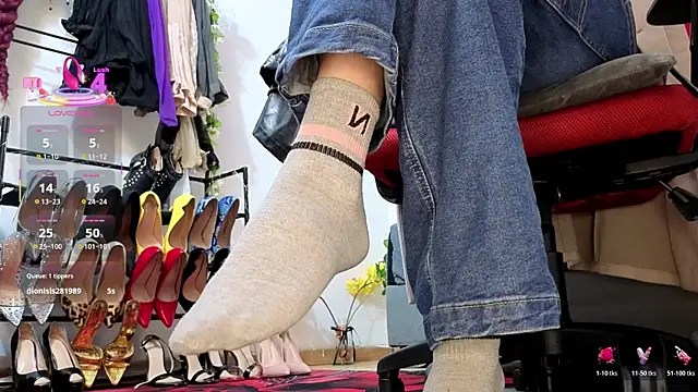 Snapshot of candy_conrad chatting on 11, 1, 2026 candy conrad online show from 11, 1, 2026