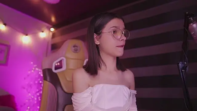 Lana Dreams  online show from 19, 11, 2025