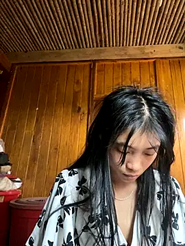Snapshot of EmLy02 chatting on 9, 9, 2025 EmLy02 online show from 9, 9, 2025
