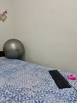 Nina vallon online show from 4, 10, 2025