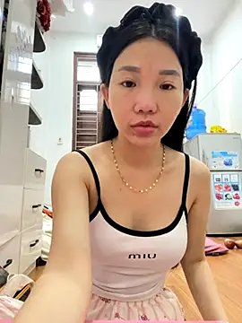 Miumieu online show from 23, 11, 2025