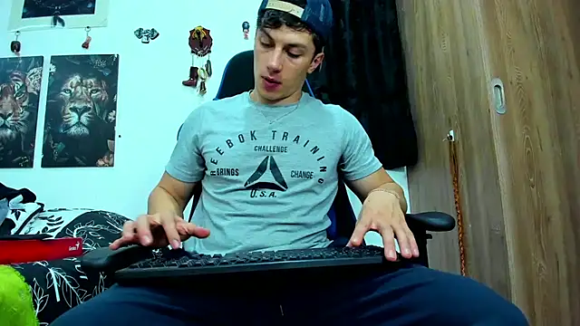 javiersexymann online show from 7, 3, 2025