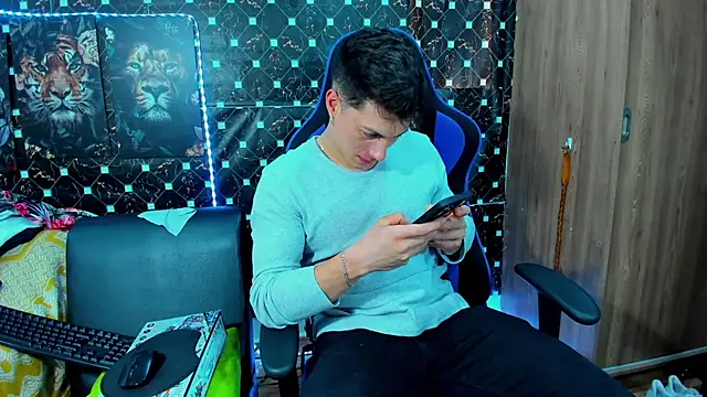 javiersexymann online show from 1, 10, 2025