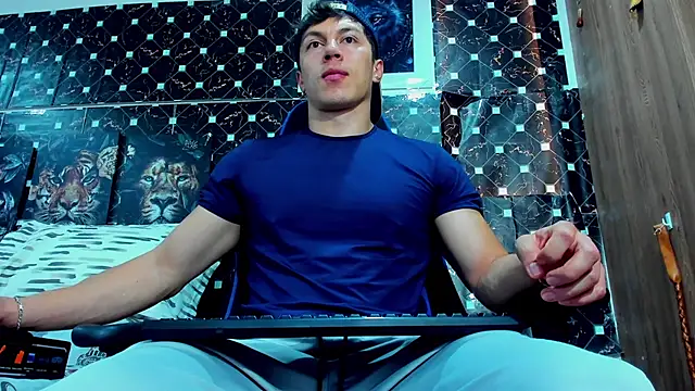 javiersexymann online show from 14, 1, 2026