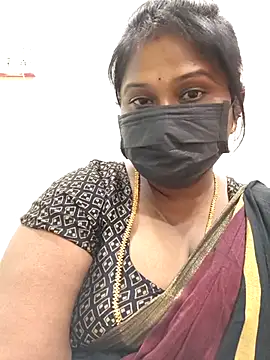 Snapshot of chaitara-reddy chatting on 5, 5, 2026 chaitara-reddy online show from 5, 5, 2026