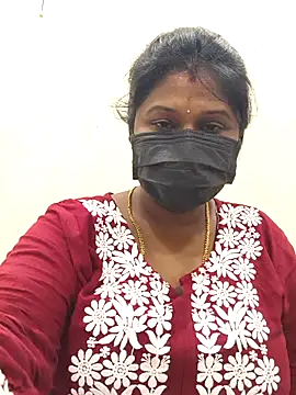 Snapshot of chaitara-reddy chatting on 15, 5, 2026 chaitara-reddy online show from 15, 5, 2026