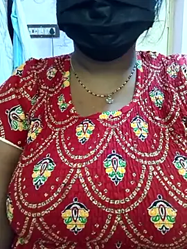 Snapshot of chaitara-reddy chatting on 24, 5, 2026 chaitara-reddy online show from 24, 5, 2026