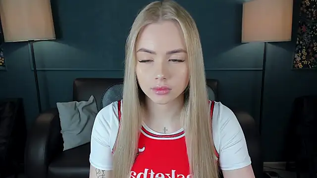 AvroraGoldie online show from 17, 10, 2025