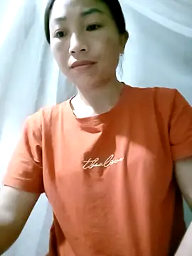 Snapshot of lucybaby00 chatting on 16, 4, 2026 lucybaby00 online show from 16, 4, 2026
