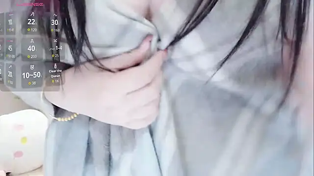 Snapshot of SweetTease2025 chatting on 5, 1, 2026 SweetTease2025 online show from 5, 1, 2026