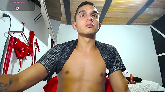 Angel latinboy online show from 11, 1, 2025