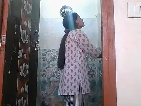 Snapshot of Your-muskan chatting on 28, 9, 2025 Your-muskan online show from 28, 9, 2025