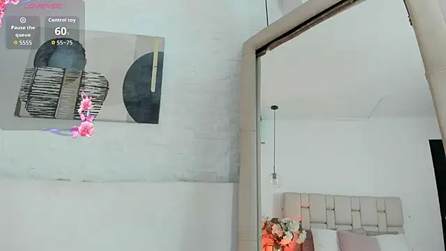 Snapshot of Sarah_GothicGirl chatting on 9, 5, 2026 Sarah GothicGirl online show from 9, 5, 2026