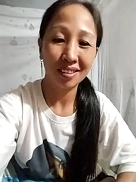 cute love00 online show from 29, 10, 2025