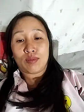 cute love00 online show from 19, 2, 2026