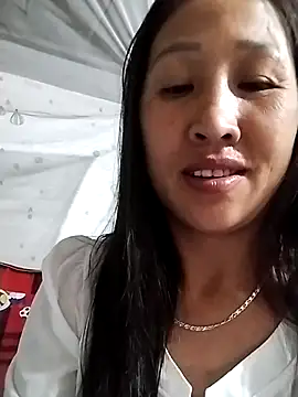 cute love00 online show from 27, 2, 2026