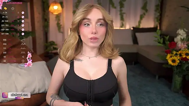 Snapshot of BabyyyLunaX chatting on 4, 5, 2026 BabyyyLunaX online show from 4, 5, 2026