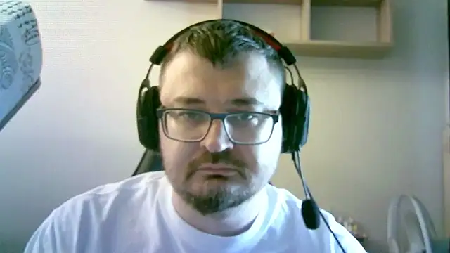 Snapshot of SirAbuser chatting on 16, 9, 2025 SirAbuser online show from 16, 9, 2025