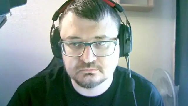 Snapshot of SirAbuser chatting on 22, 9, 2025 SirAbuser online show from 22, 9, 2025