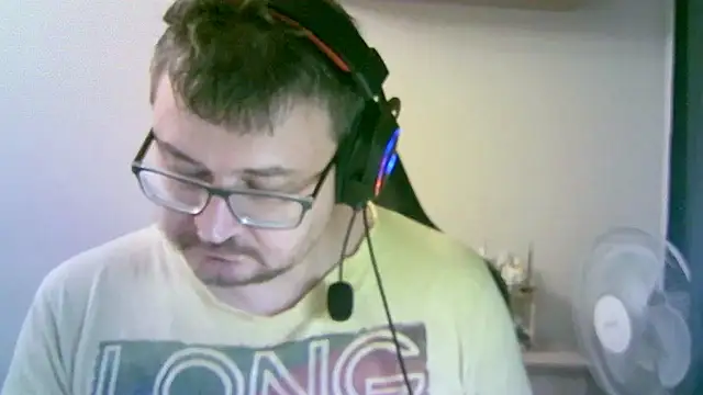 Snapshot of SirAbuser chatting on 17, 10, 2025 SirAbuser online show from 17, 10, 2025