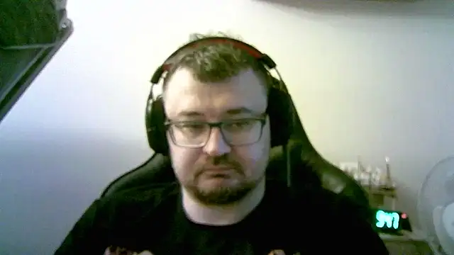 Snapshot of SirAbuser chatting on 12, 11, 2025 SirAbuser online show from 12, 11, 2025