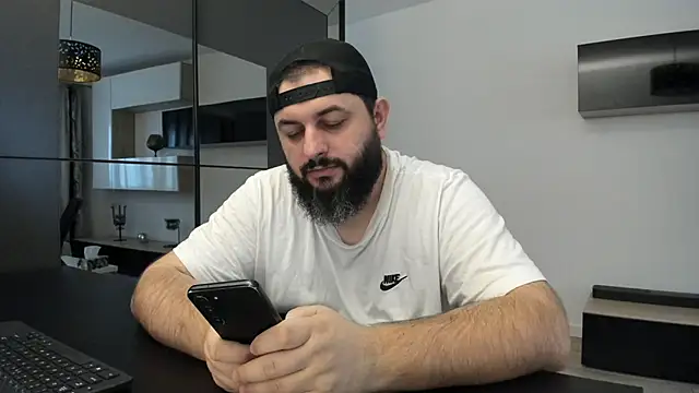 Snapshot of DravenPeak chatting on 18, 12, 2025 DravenPeak online show from 18, 12, 2025