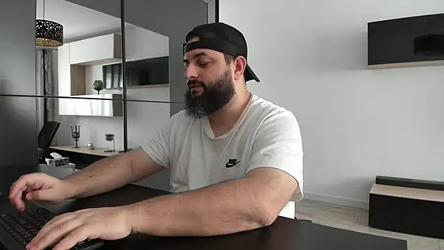 Snapshot of DravenPeak chatting on 19, 12, 2025 DravenPeak online show from 19, 12, 2025