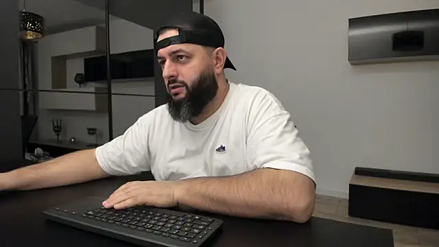 Snapshot of DravenPeak chatting on 22, 12, 2025 DravenPeak online show from 22, 12, 2025