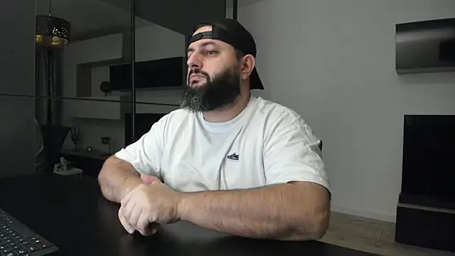 Snapshot of DravenPeak chatting on 6, 1, 2026 DravenPeak online show from 6, 1, 2026