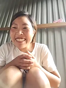 Snapshot of vivi_cute chatting on 21, 9, 2025 vivi cute online show from 21, 9, 2025