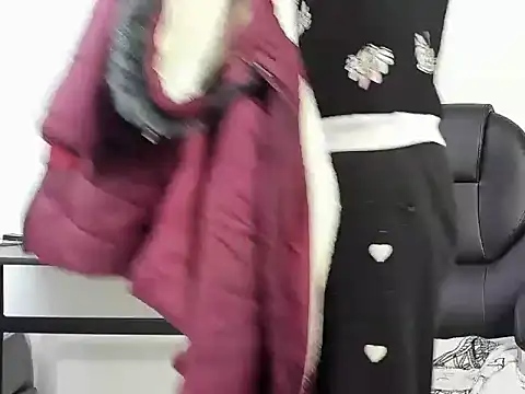 Aisha hotts777 online show from 25, 9, 2025