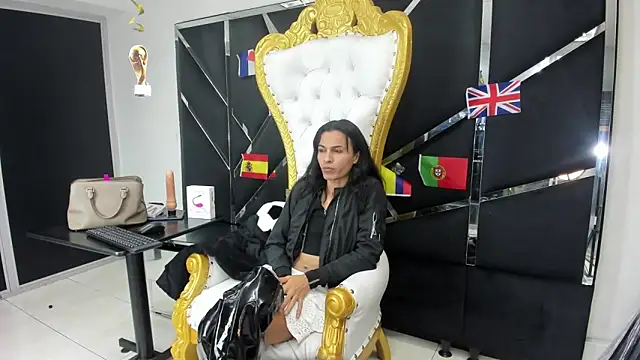 Aisha hotts777 online show from 20, 6, 2026