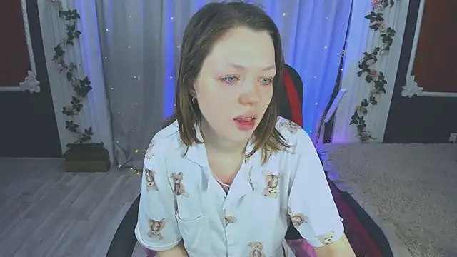 Lunar Lily online show from 8, 10, 2025