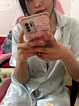 Snapshot of Lissa_xinh09 chatting on 30, 10, 2025 Lissa xinh09 online show from 30, 10, 2025