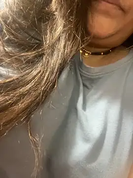 Snapshot of indian-hotmilfs chatting on 31, 10, 2025 indian-hotmilfs online show from 31, 10, 2025