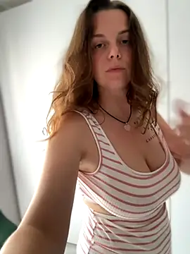 TenderLaGlamor online show from 21, 9, 2025