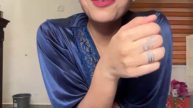 LucytheDevilQueen online show from 8, 3, 2026