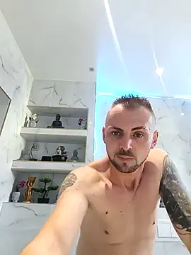 papichulo0099 online show from 15, 11, 2025